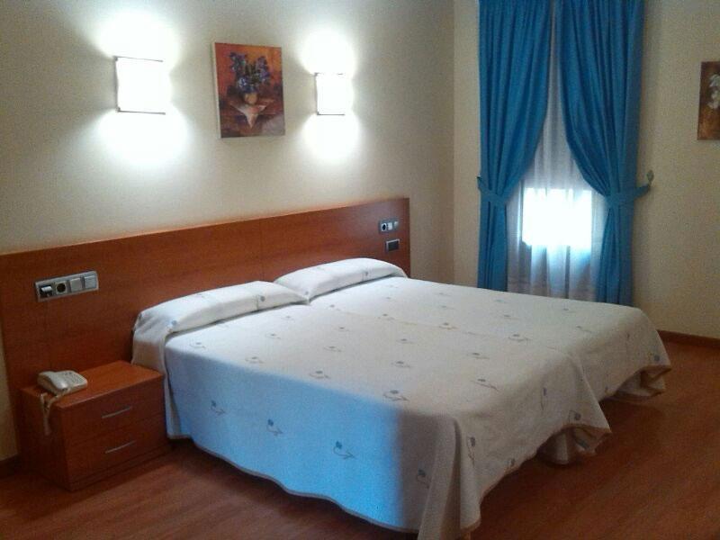 Hotel Zaravencia By Bossh Hotels Toro Exterior photo